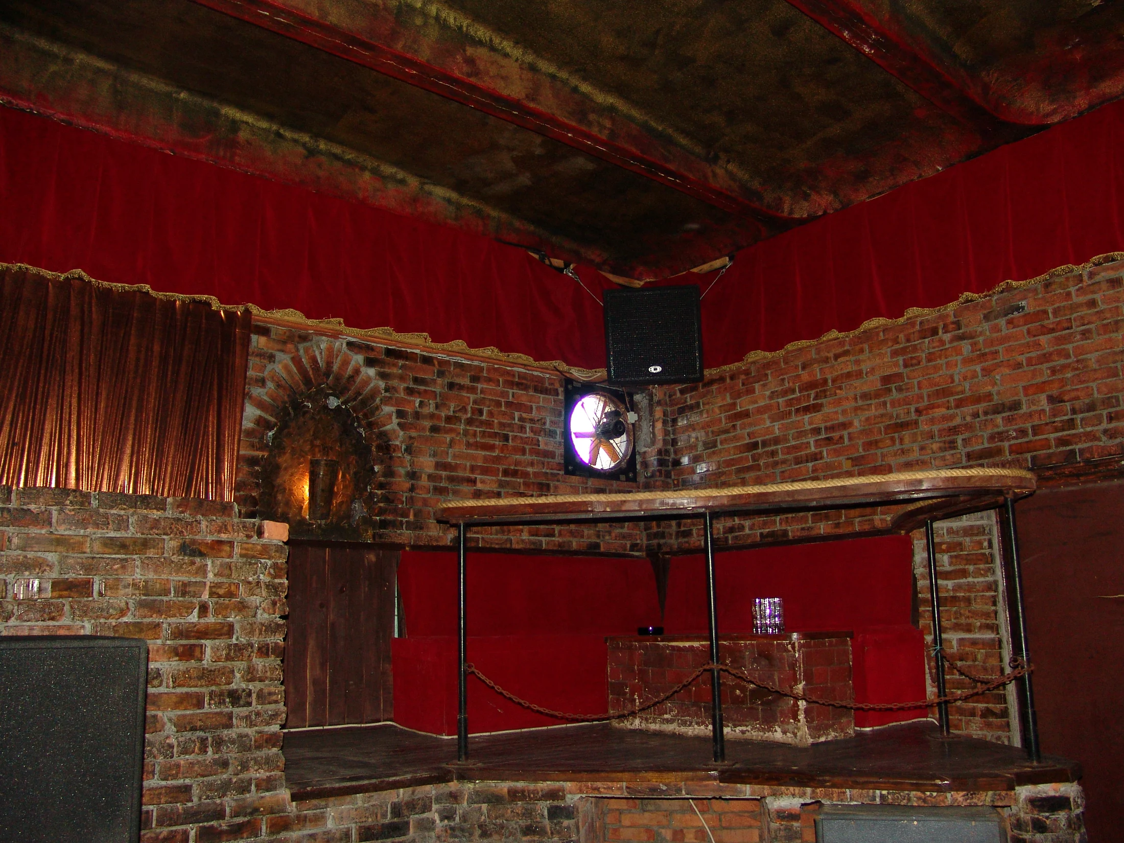 Club Captain Mondy'S Jupiter - professional audio project photo