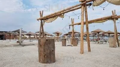 Crazy Beach Mamaia - attached location photo